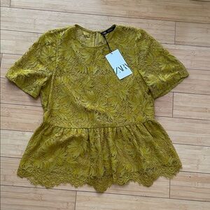 Zara women Lace Peplum Blouse Short Sleeve Back Zipper Lined Medium NWT